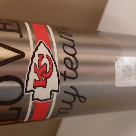 NFL Brand 26oz Double Walled Stainless Steel Bottle - Picture 4 of 4
